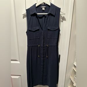 Sleeveless summer dress with tie string waist